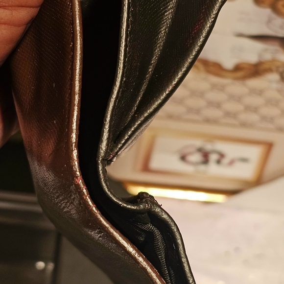 PRADA TRIFOLD SAFFIANO LEATHER  WALLET - Picture 10 of 16